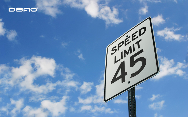 Cập nhật chi tiết: Chạy quá tốc độ phạt bao nhiêu tiền?